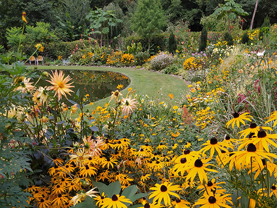 El Parterre Amarillo de Lur Garden